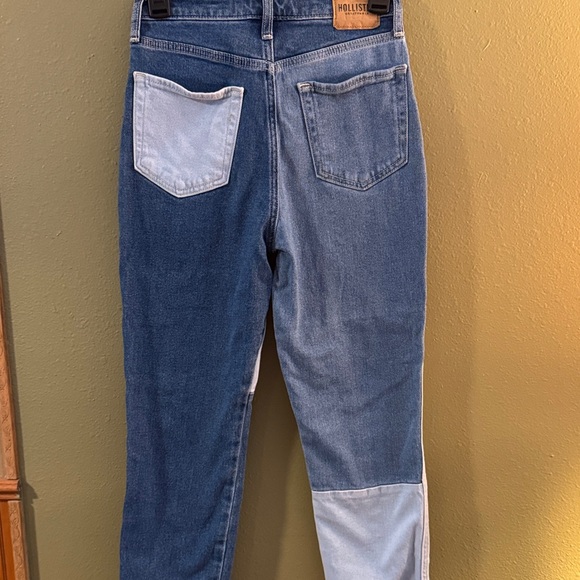 Hollister Ultra High Rise Mom Jean - Picture 2 of 4